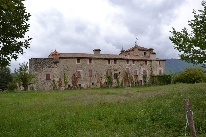 Nous sommes retenus pour les tudes de diagnostic et les travaux en vue de la restauration gnrale du mas Crmadells  Saint-Laurent de Cerdans, proprit prive (66).